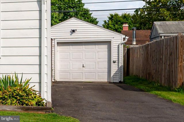 1402 ISTED RD, Glen Burnie, MD 21060
