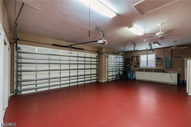 9811 Ensign CT, Fort Myers, FL 33919