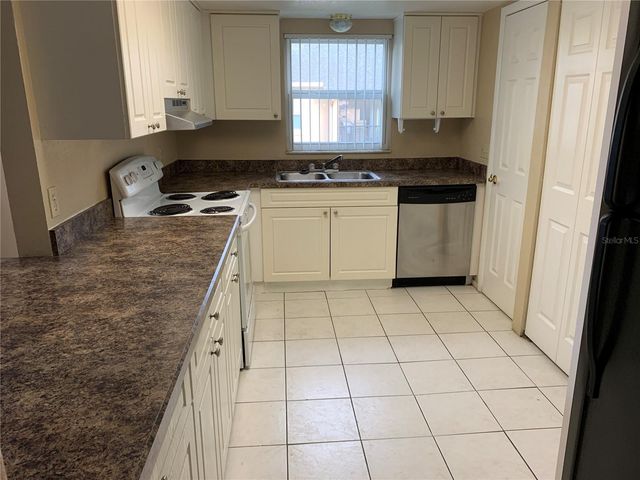 2433 BARLEY CLUB DRIVE 8, Orlando, FL 32837