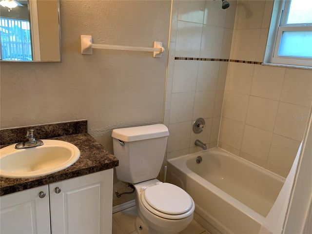 2433 BARLEY CLUB DRIVE 8, Orlando, FL 32837