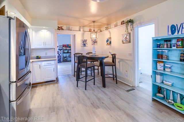 203 Sawyer Street, Grand Blanc, MI 48439