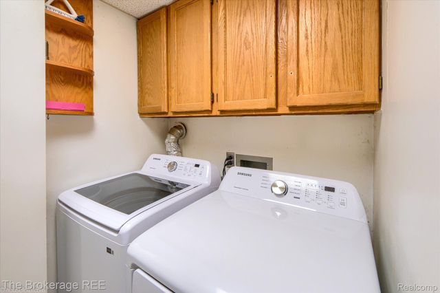 203 Sawyer Street, Grand Blanc, MI 48439