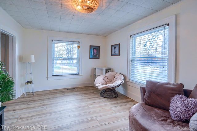 203 Sawyer Street, Grand Blanc, MI 48439