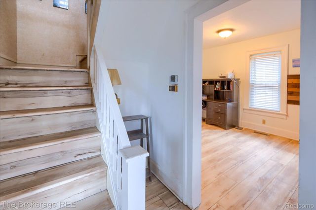 203 Sawyer Street, Grand Blanc, MI 48439