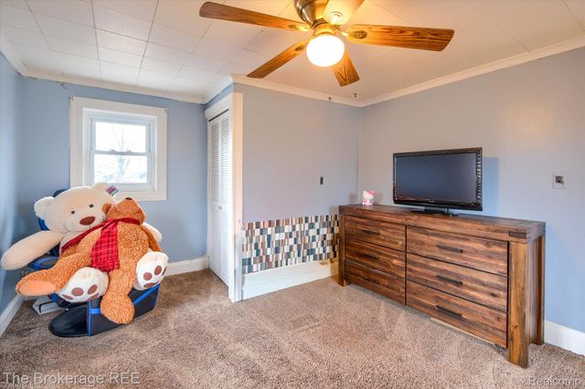 203 Sawyer Street, Grand Blanc, MI 48439
