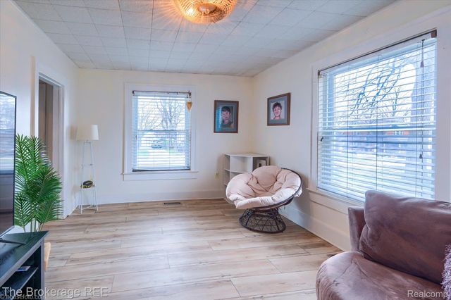 203 Sawyer Street, Grand Blanc, MI 48439