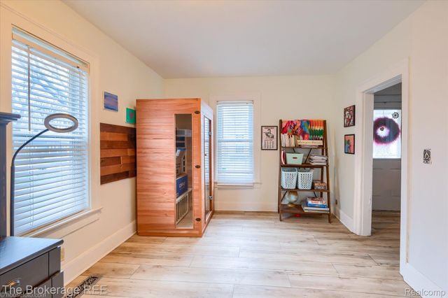 203 Sawyer Street, Grand Blanc, MI 48439