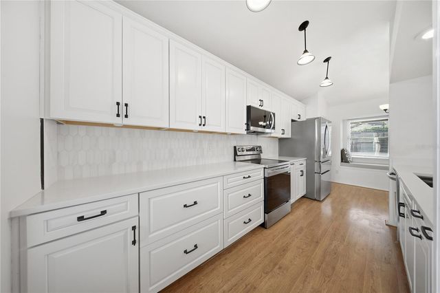 563 W SPRINGTREE WAY, Lake Mary, FL 32746