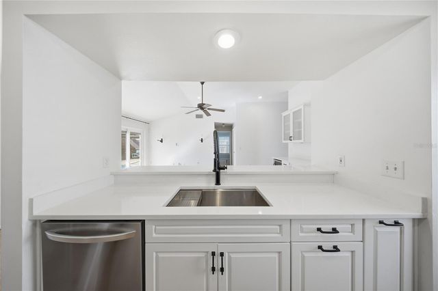 563 W SPRINGTREE WAY, Lake Mary, FL 32746