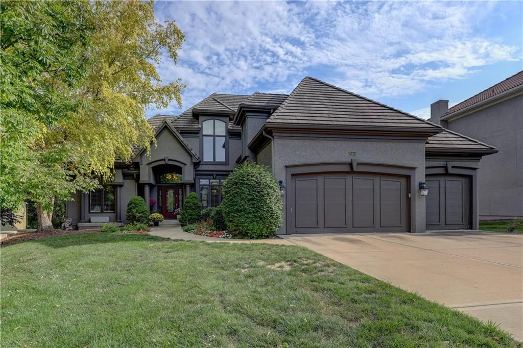 20415 W 88th Terrace, Lenexa, KS 66220