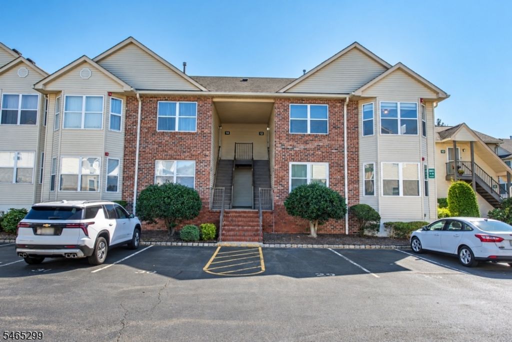 12 Frankie Ln 12, East Hanover Twp., NJ 07936 — exterior
