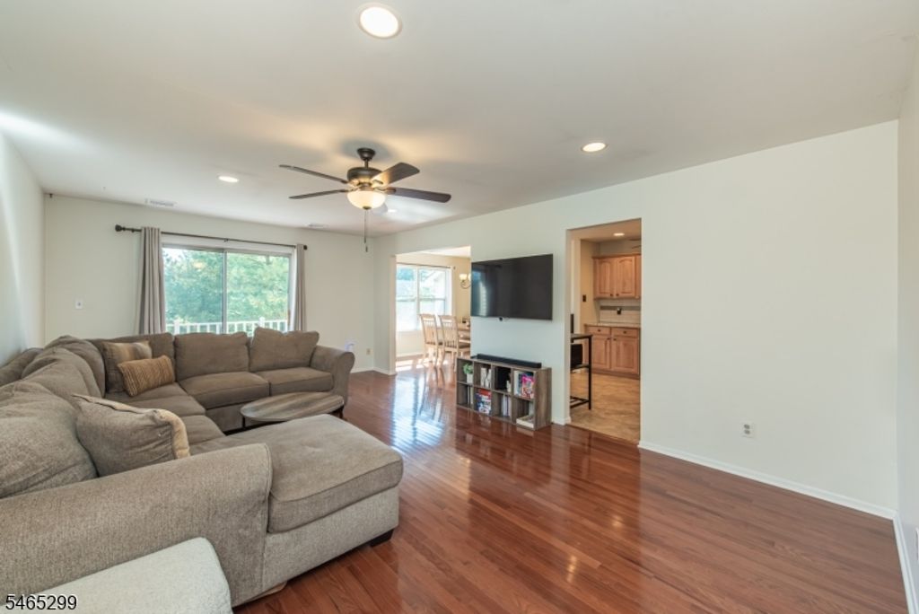 12 Frankie Ln 12, East Hanover Twp., NJ 07936 — photo 3