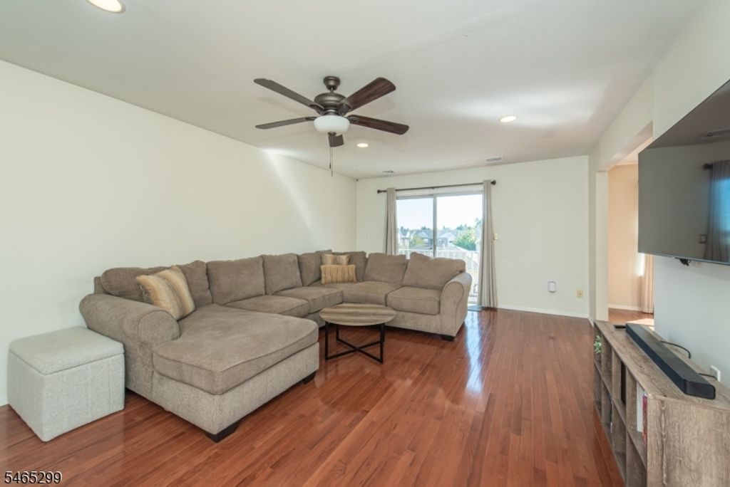 12 Frankie Ln 12, East Hanover Twp., NJ 07936 — photo 4