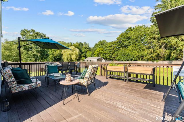 30 Pine River Road, North Haven, CT 06473