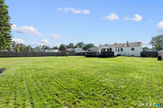 30 Pine River Road, North Haven, CT 06473