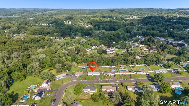 30 Pine River Road, North Haven, CT 06473