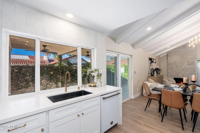 5752 N SCOTTSDALE Road, Paradise Valley, AZ 85253