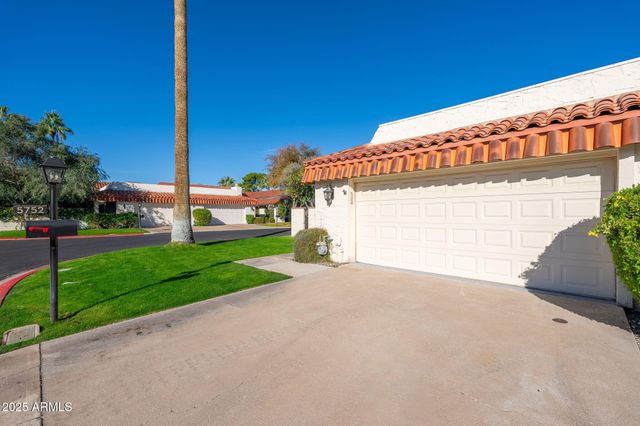 5752 N SCOTTSDALE Road, Paradise Valley, AZ 85253