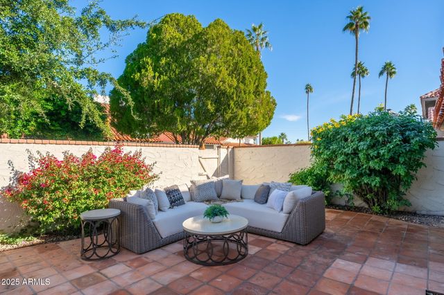 5752 N SCOTTSDALE Road, Paradise Valley, AZ 85253