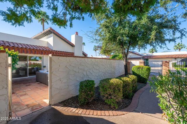 5752 N SCOTTSDALE Road, Paradise Valley, AZ 85253