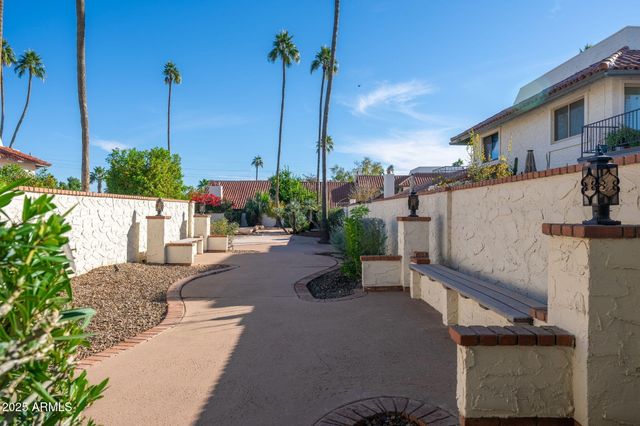 5752 N SCOTTSDALE Road, Paradise Valley, AZ 85253