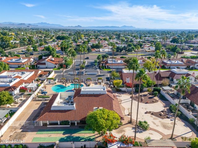 5752 N SCOTTSDALE Road, Paradise Valley, AZ 85253