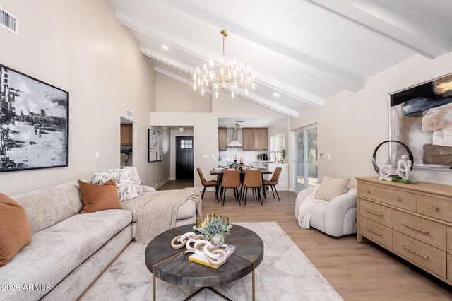 5752 N SCOTTSDALE Road, Paradise Valley, AZ 85253