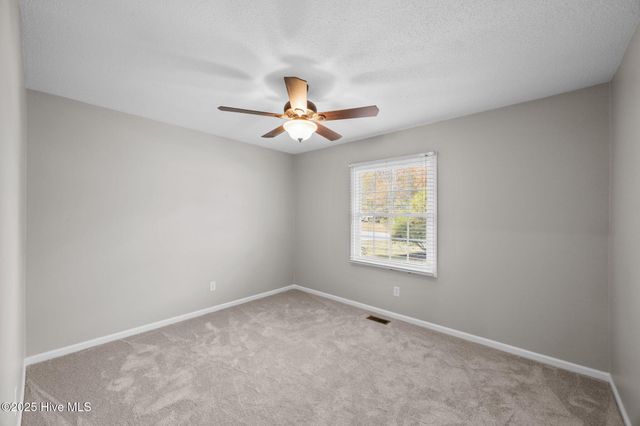 1002 Albemarle Court, New Bern, NC 28562