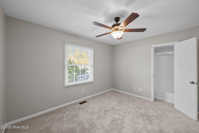 1002 Albemarle Court, New Bern, NC 28562