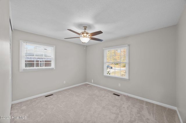 1002 Albemarle Court, New Bern, NC 28562