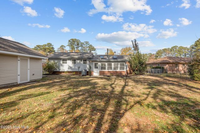 1002 Albemarle Court, New Bern, NC 28562