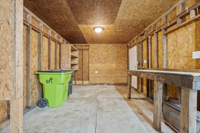 1002 Albemarle Court, New Bern, NC 28562