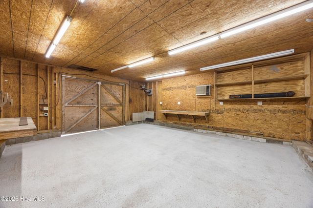 1002 Albemarle Court, New Bern, NC 28562