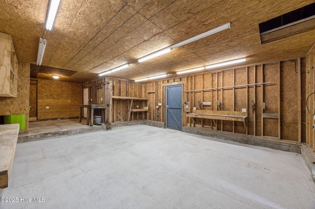 1002 Albemarle Court, New Bern, NC 28562