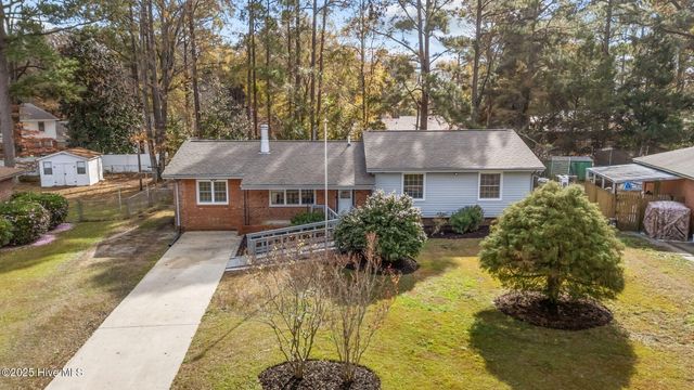 1002 Albemarle Court, New Bern, NC 28562