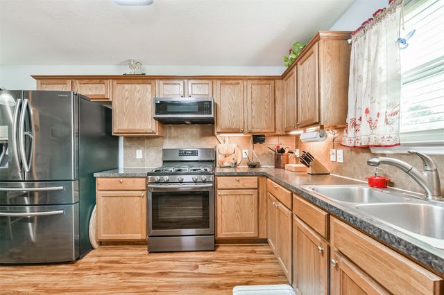 448 7th Street, Dickinson, TX 77539