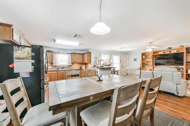 448 7th Street, Dickinson, TX 77539