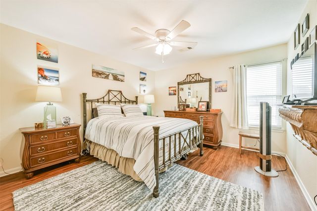 448 7th Street, Dickinson, TX 77539