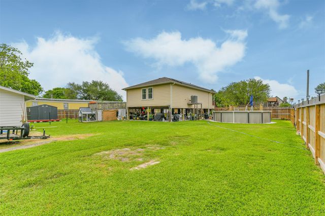 448 7th Street, Dickinson, TX 77539
