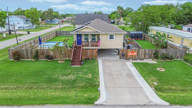 448 7th Street, Dickinson, TX 77539