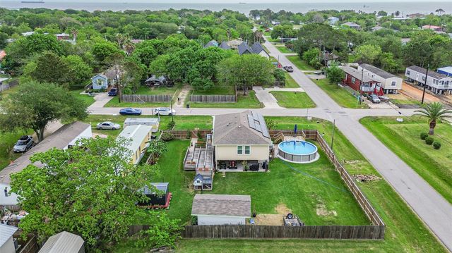 448 7th Street, Dickinson, TX 77539