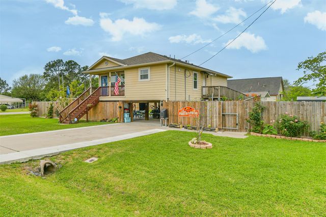 448 7th Street, Dickinson, TX 77539