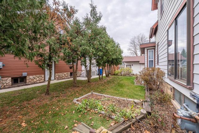 616 Park STREET, Watertown, WI 53098