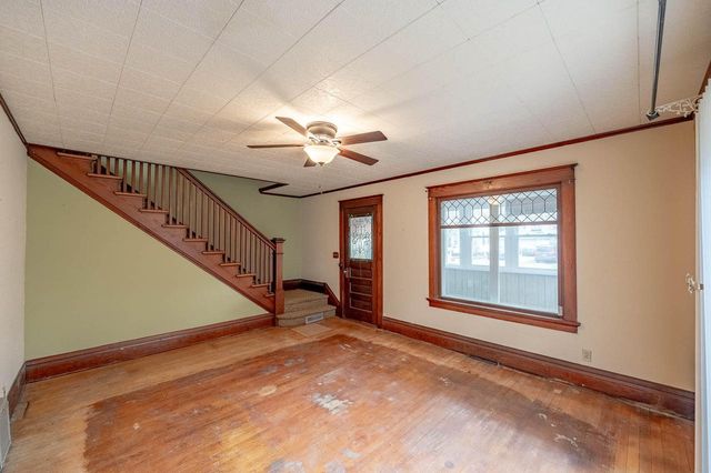 616 Park STREET, Watertown, WI 53098