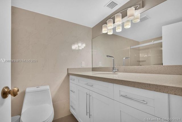 18041 Biscayne Blvd 801, Aventura, FL 33160