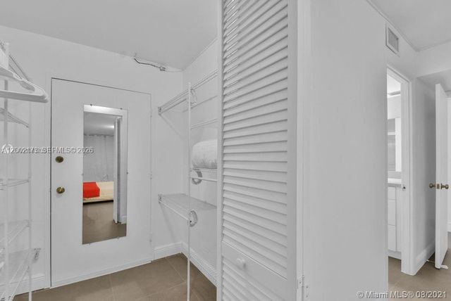 18041 Biscayne Blvd 801, Aventura, FL 33160