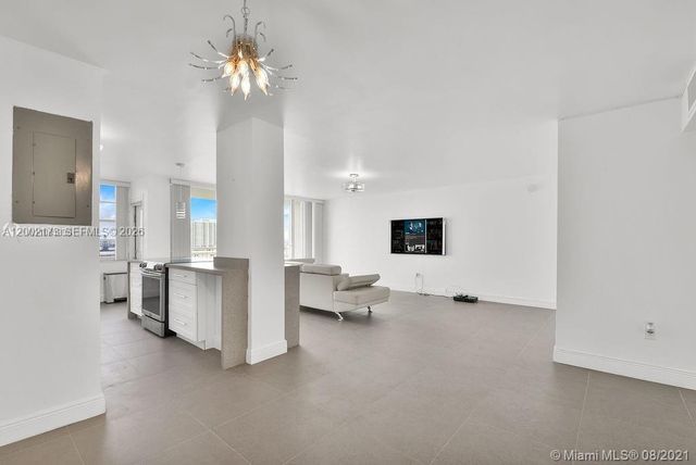 18041 Biscayne Blvd 801, Aventura, FL 33160