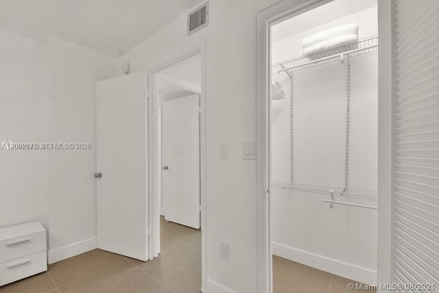 18041 Biscayne Blvd 801, Aventura, FL 33160