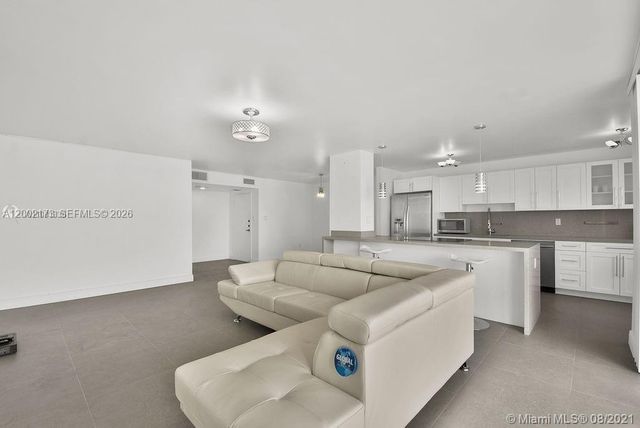 18041 Biscayne Blvd 801, Aventura, FL 33160