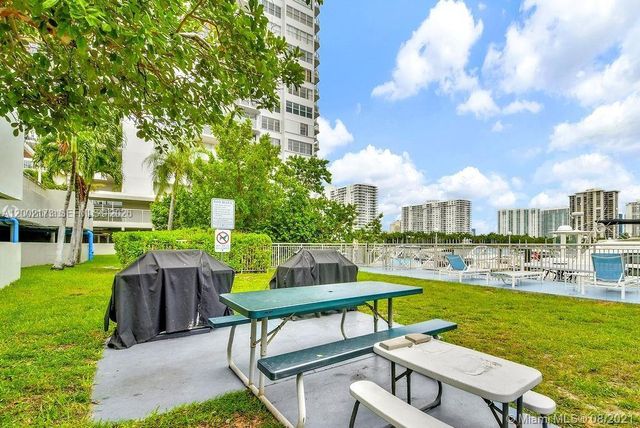 18041 Biscayne Blvd 801, Aventura, FL 33160